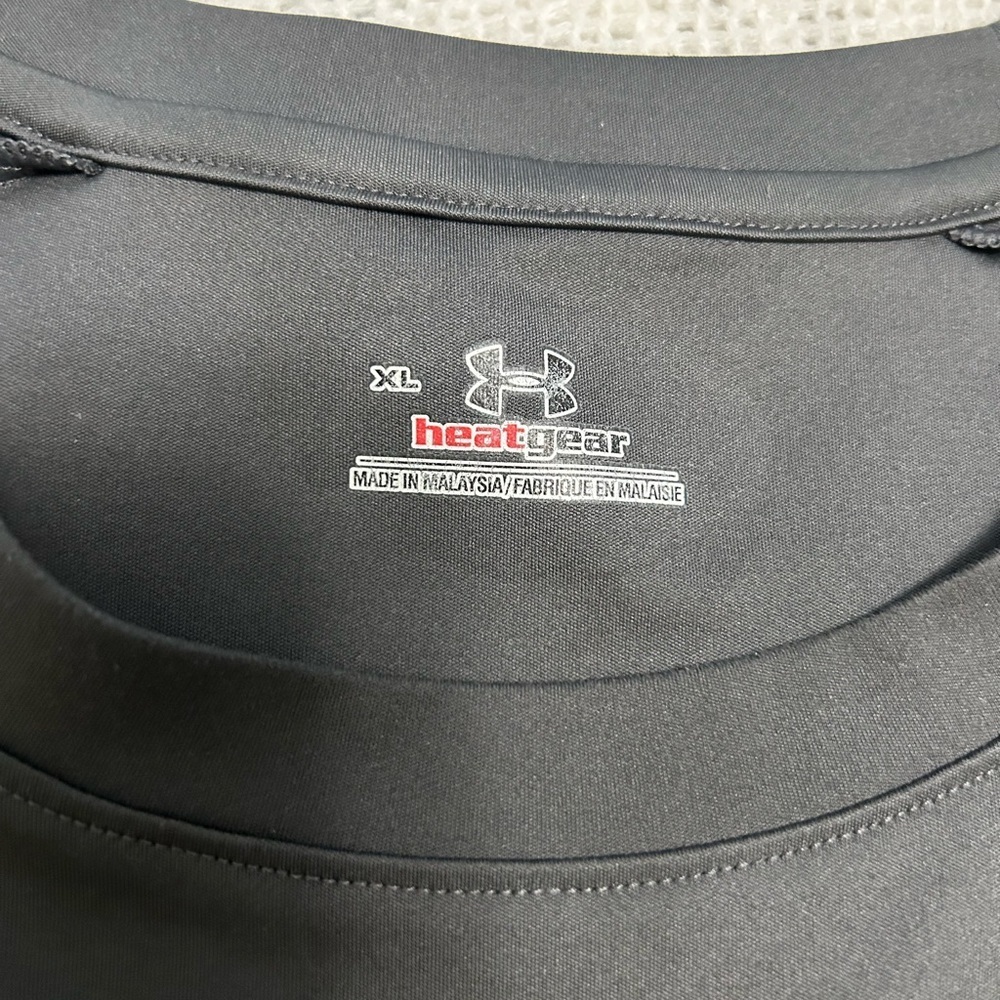 Under Armour Men’s Shirt
Size XL - Picture 3 of 8